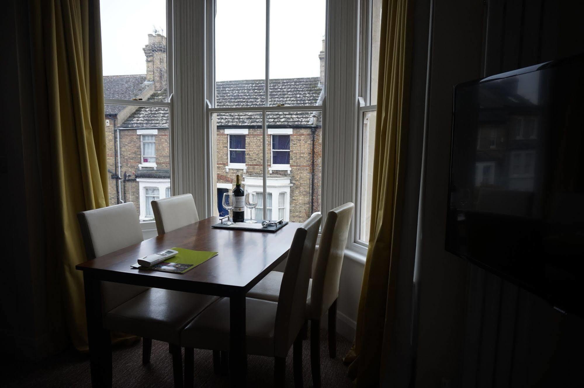 Ethos Hotel Oxford Extérieur photo